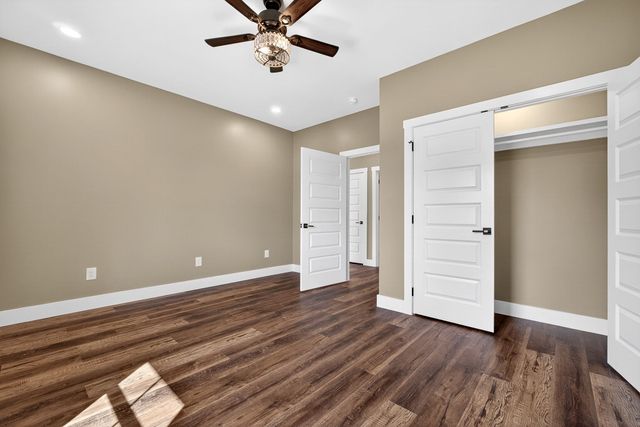 123 Cattlemans Dr, Sparta, TN 38583