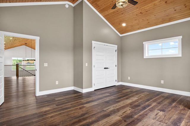 123 Cattlemans Dr, Sparta, TN 38583