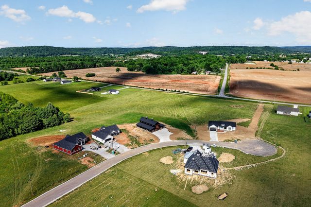 123 Cattlemans Dr, Sparta, TN 38583