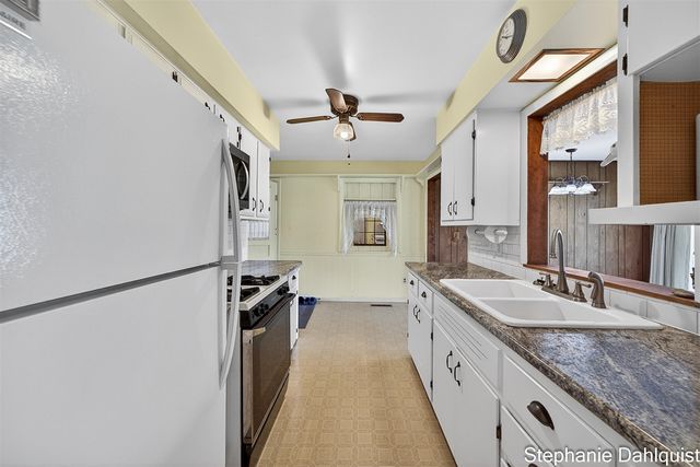 1415 Woodhaven Street, Muskegon, MI 49445