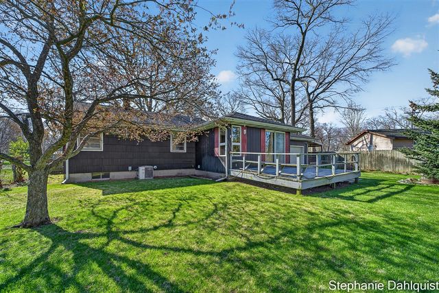 1415 Woodhaven Street, Muskegon, MI 49445