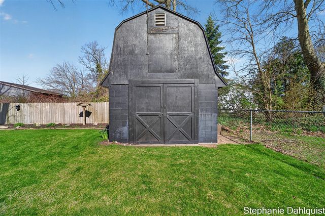1415 Woodhaven Street, Muskegon, MI 49445
