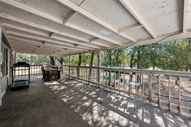162 Jeffrey DR, Cedar Creek, TX 78612