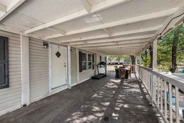 162 Jeffrey DR, Cedar Creek, TX 78612