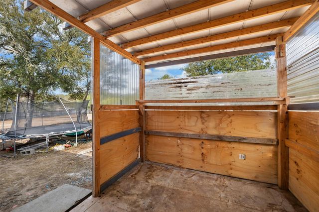 162 Jeffrey DR, Cedar Creek, TX 78612