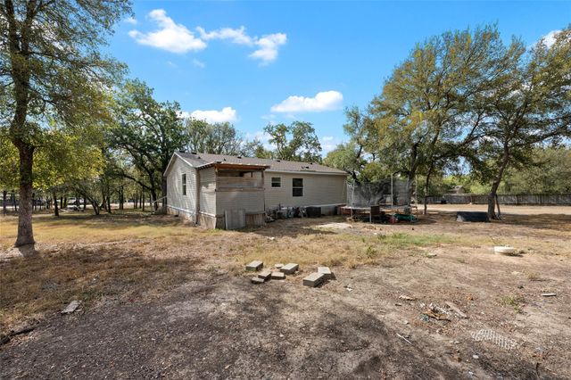 162 Jeffrey DR, Cedar Creek, TX 78612