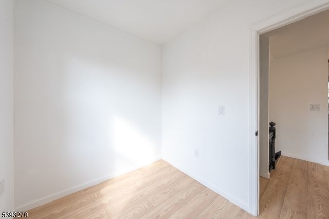 32 Palm St, Newark City, NJ 07106