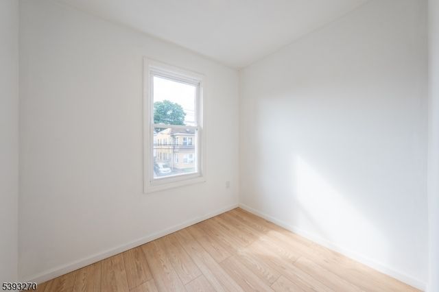 32 Palm St, Newark City, NJ 07106