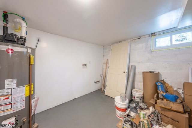 32 Palm St, Newark City, NJ 07106