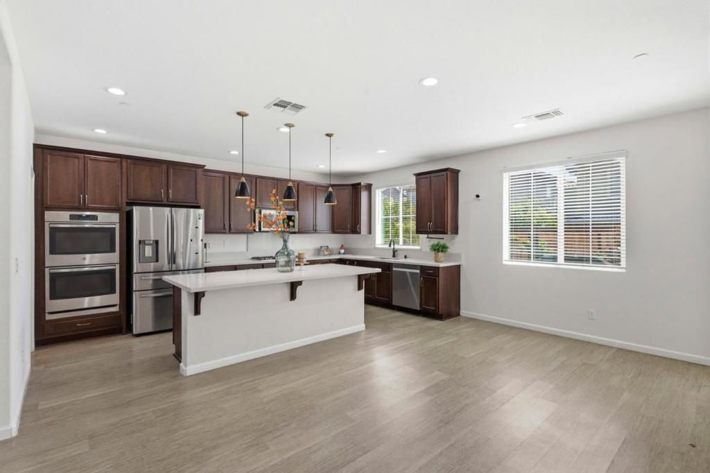 Image 11 of property listing at 1446 S Terra Verde Street, Mountain House, CA 95391