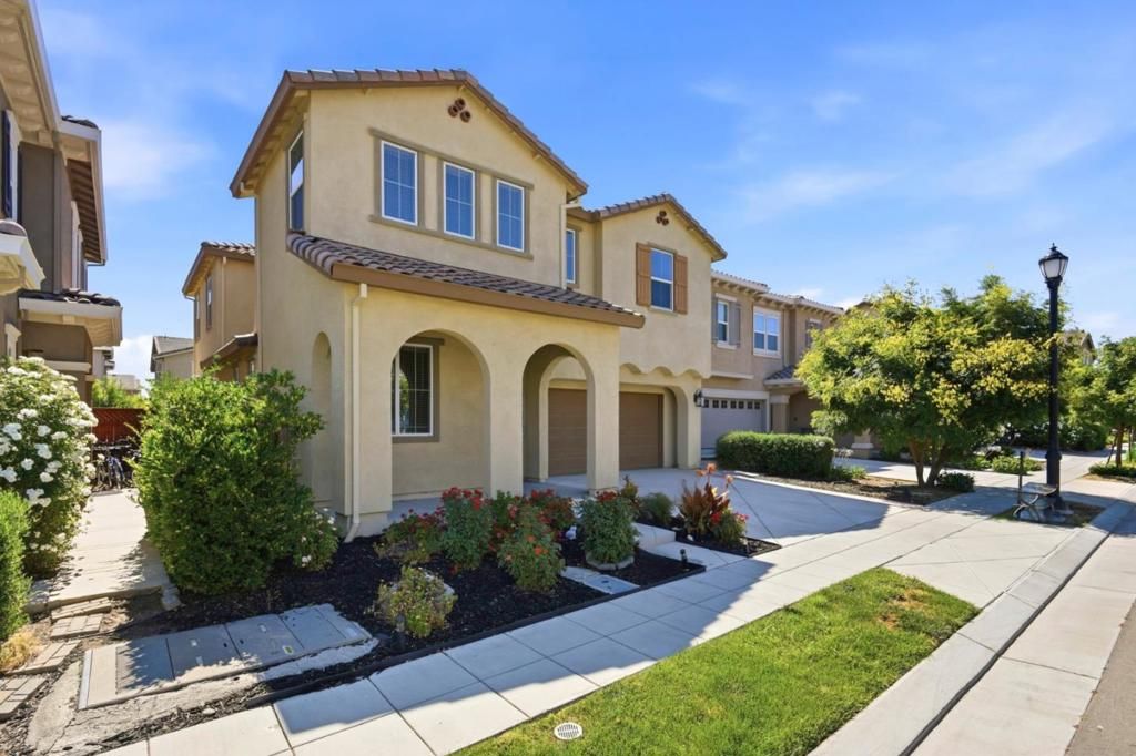 Image 3 of property listing at 1446 S Terra Verde Street, Mountain House, CA 95391