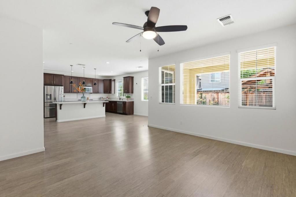 Image 9 of property listing at 1446 S Terra Verde Street, Mountain House, CA 95391