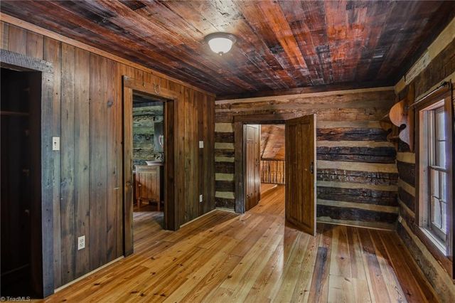 1389 City Lake Road, Lexington, NC 27295