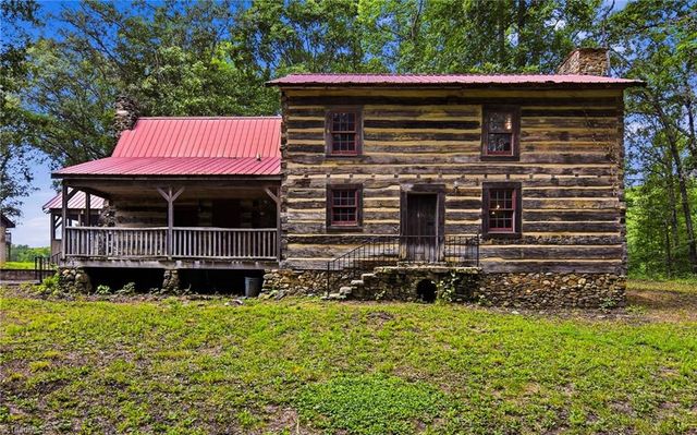 1389 City Lake Road, Lexington, NC 27295