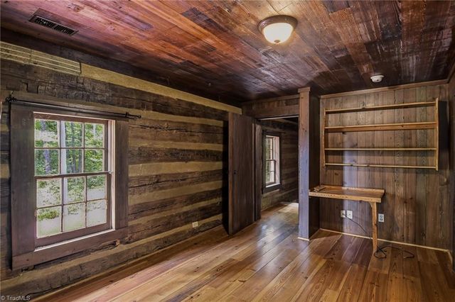 1389 City Lake Road, Lexington, NC 27295