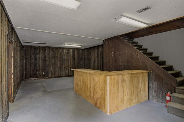 1389 City Lake Road, Lexington, NC 27295