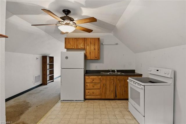 1389 City Lake Road, Lexington, NC 27295