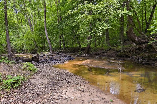 1389 City Lake Road, Lexington, NC 27295