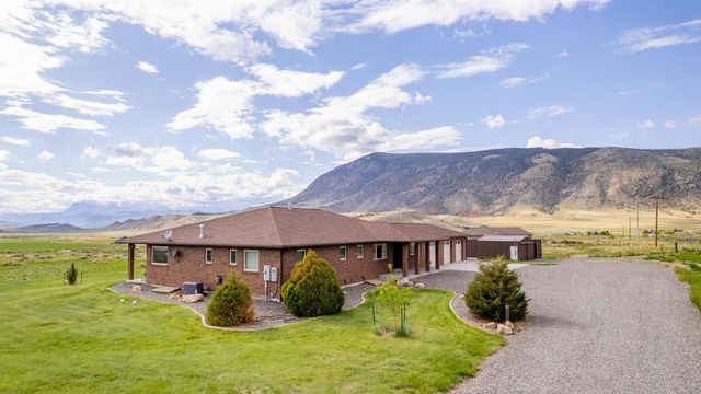 31 Diamond Basin Rd, Cody, WY 82414 property photo