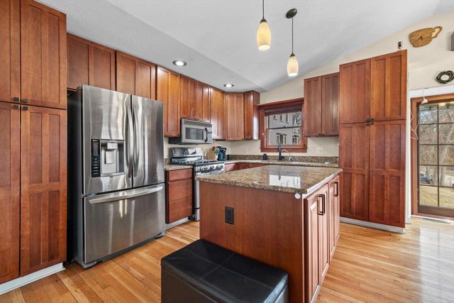 29944 Greenleaf DRIVE, Burlington, WI 53105