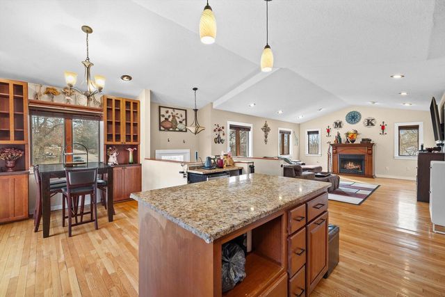 29944 Greenleaf DRIVE, Burlington, WI 53105