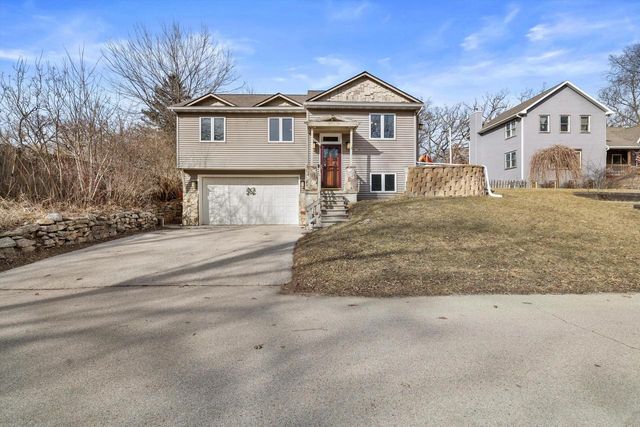 29944 Greenleaf DRIVE, Burlington, WI 53105