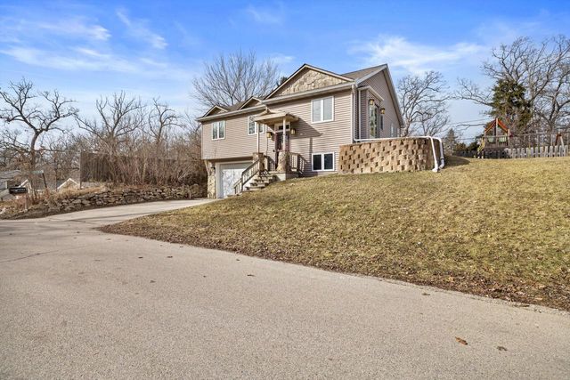 29944 Greenleaf DRIVE, Burlington, WI 53105