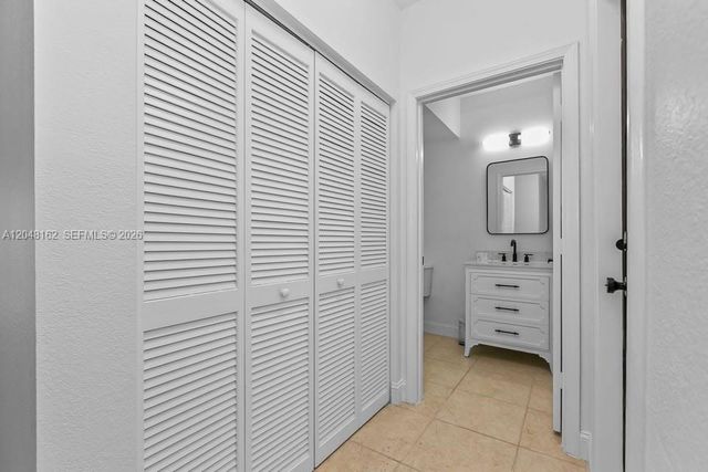 4941 SW 32nd Terrace, Dania Beach, FL 33312