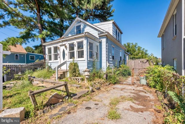 414 8TH ST, New Castle, DE 19720