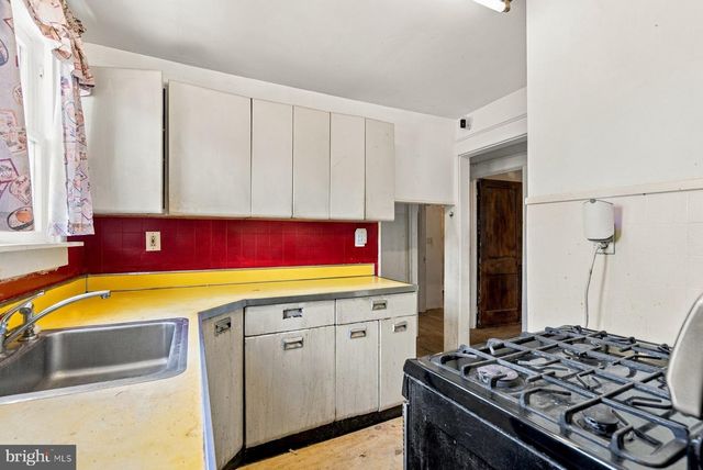 414 8TH ST, New Castle, DE 19720