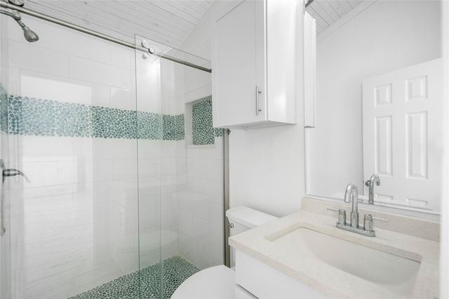 16710 Montego Way, Jamaica Beach, TX 77554