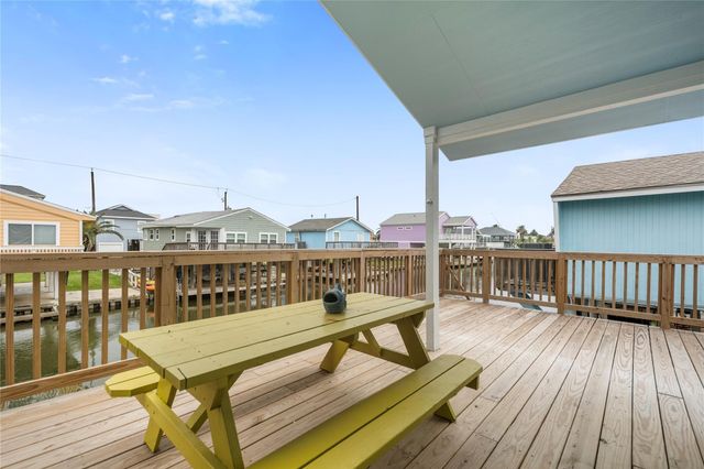 16710 Montego Way, Jamaica Beach, TX 77554