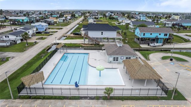 16710 Montego Way, Jamaica Beach, TX 77554