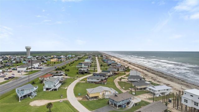 16710 Montego Way, Jamaica Beach, TX 77554