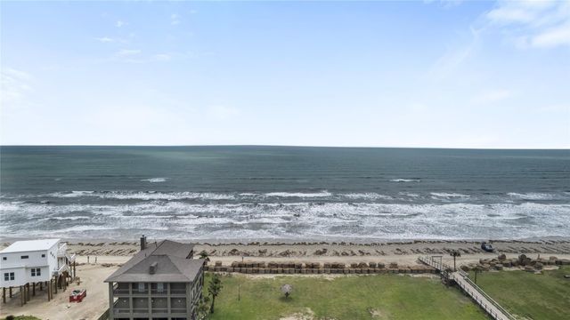16710 Montego Way, Jamaica Beach, TX 77554