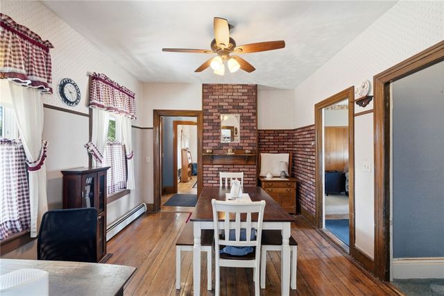 35 Woodlawn Avenue, Pawtucket, RI 02860