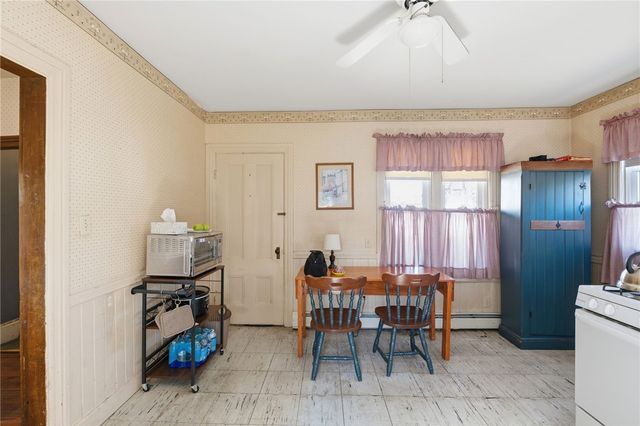 35 Woodlawn Avenue, Pawtucket, RI 02860