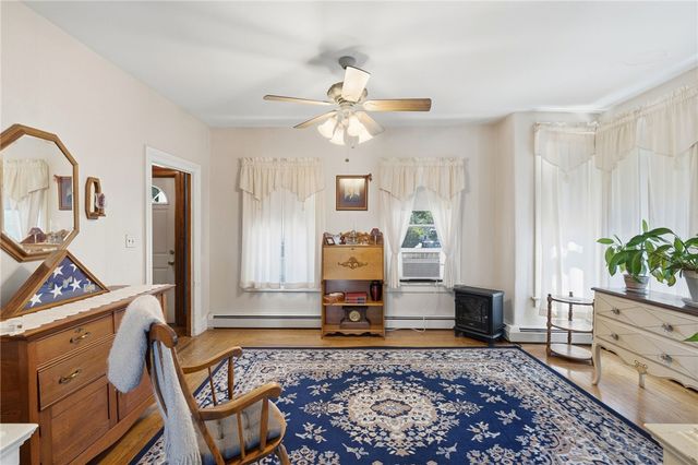 35 Woodlawn Avenue, Pawtucket, RI 02860