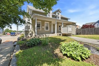 35 Woodlawn Avenue, Pawtucket, RI 02860
