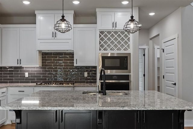 7005 SW High Meadows Boulevard, Bentonville, AR 72713