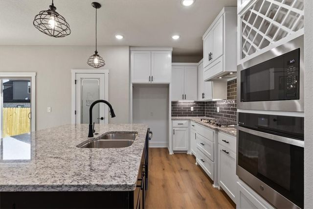 7005 SW High Meadows Boulevard, Bentonville, AR 72713