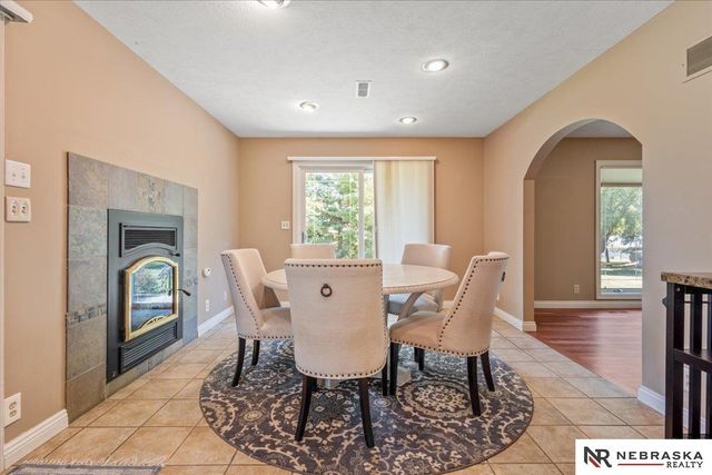 8200 SW 24th Street, Lincoln, NE 68523