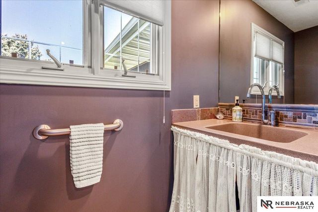 8200 SW 24th Street, Lincoln, NE 68523