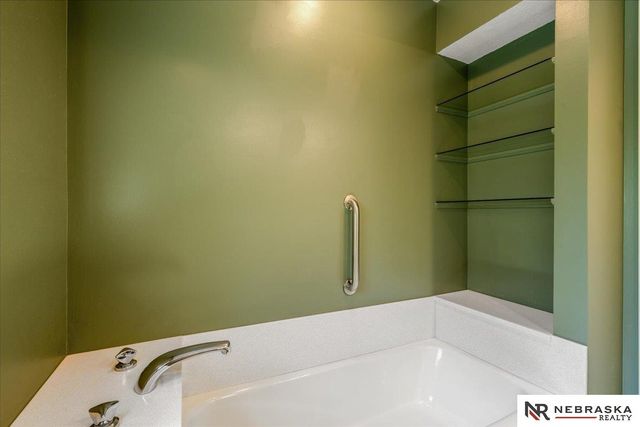 8200 SW 24th Street, Lincoln, NE 68523