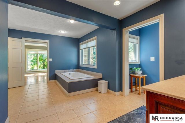 8200 SW 24th Street, Lincoln, NE 68523