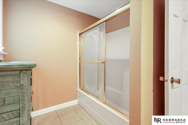 8200 SW 24th Street, Lincoln, NE 68523