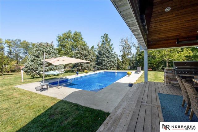 8200 SW 24th Street, Lincoln, NE 68523