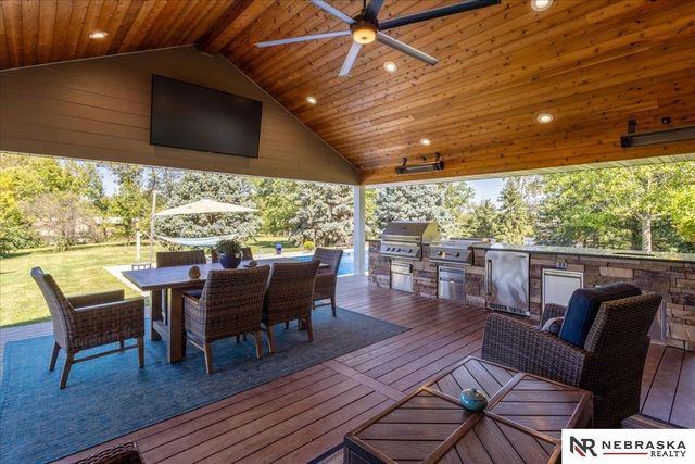 8200 SW 24th Street, Lincoln, NE 68523