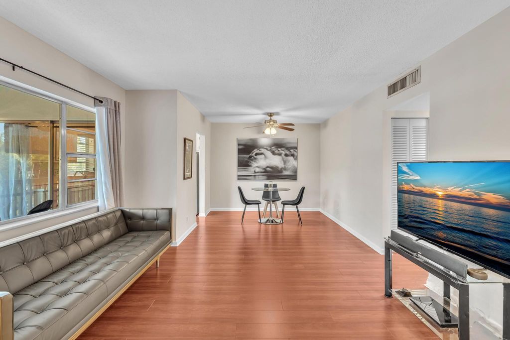 100 Royal Palm Way 303, Boca Raton, FL 33432