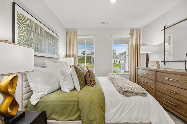 208 Crown Gardens Ct, Hermitage, TN 37076